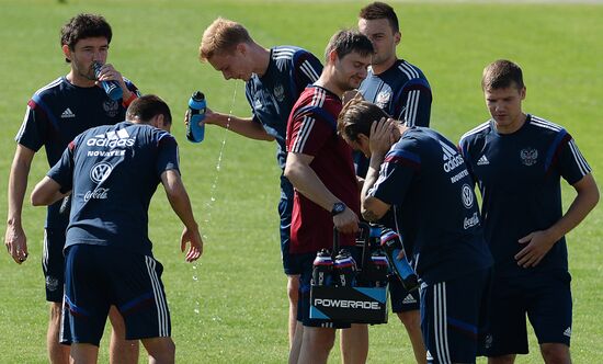 Football. FIFA World Cup. Russian team training session