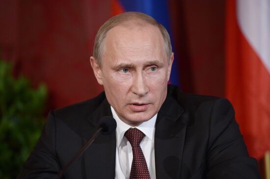 Vladimir Putin pays official visit to Austria