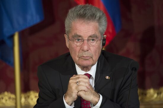 Vladimir Putin pays official visit to Austria