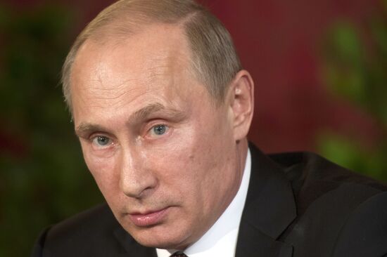 Vladimir Putin pays official visit to Austria