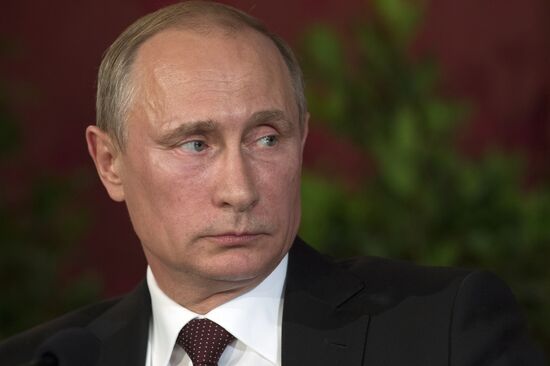 Vladimir Putin pays official visit to Austria