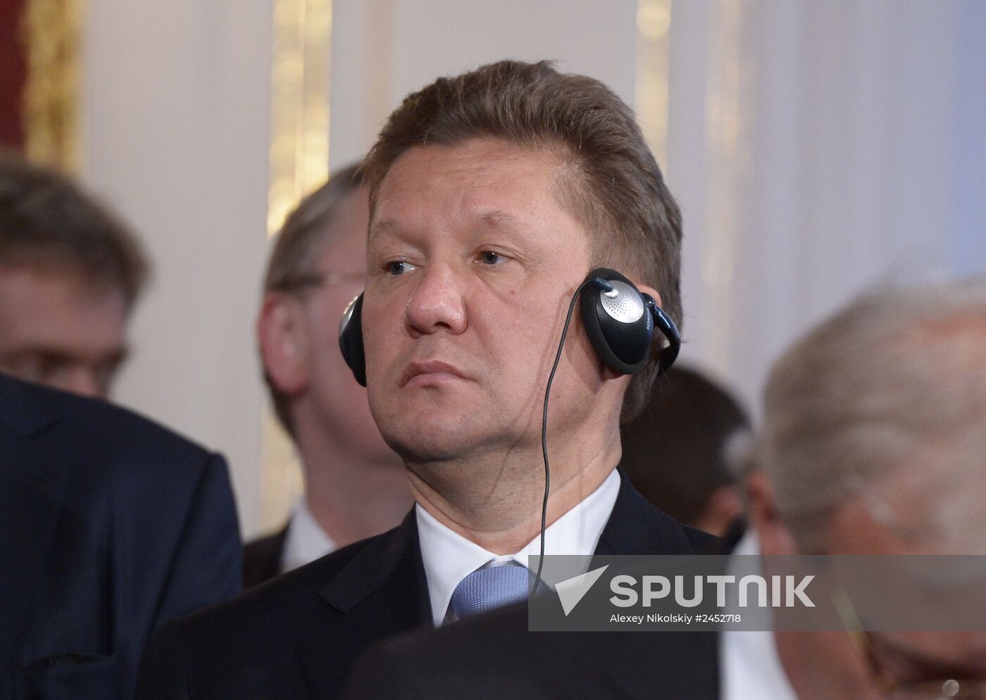 Vladimir Putin pays official visit to Austria