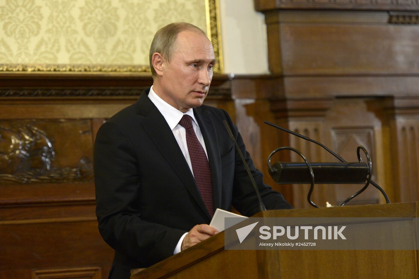 Vladimir Putin pays official visit to Austria