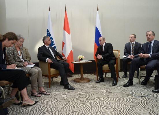 Vladimir Putin pays official visit to Austria