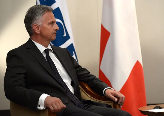 Vladimir Putin pays official visit to Austria