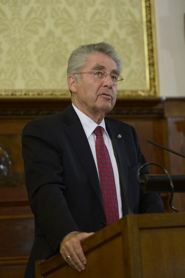 Vladimir Putin pays official visit to Austria