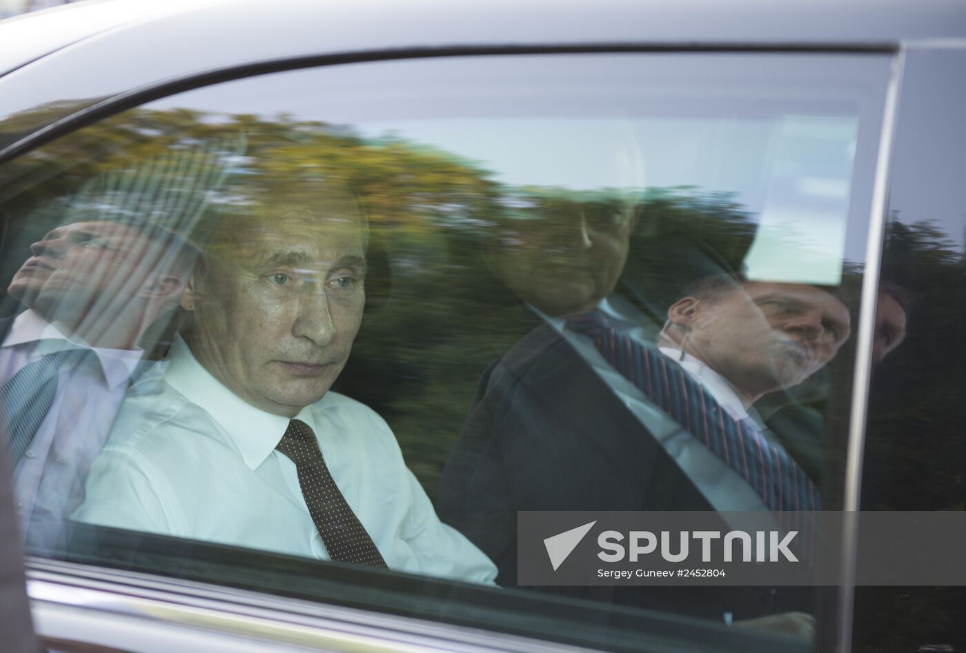 Vladimir Putin pays official visit to Austria