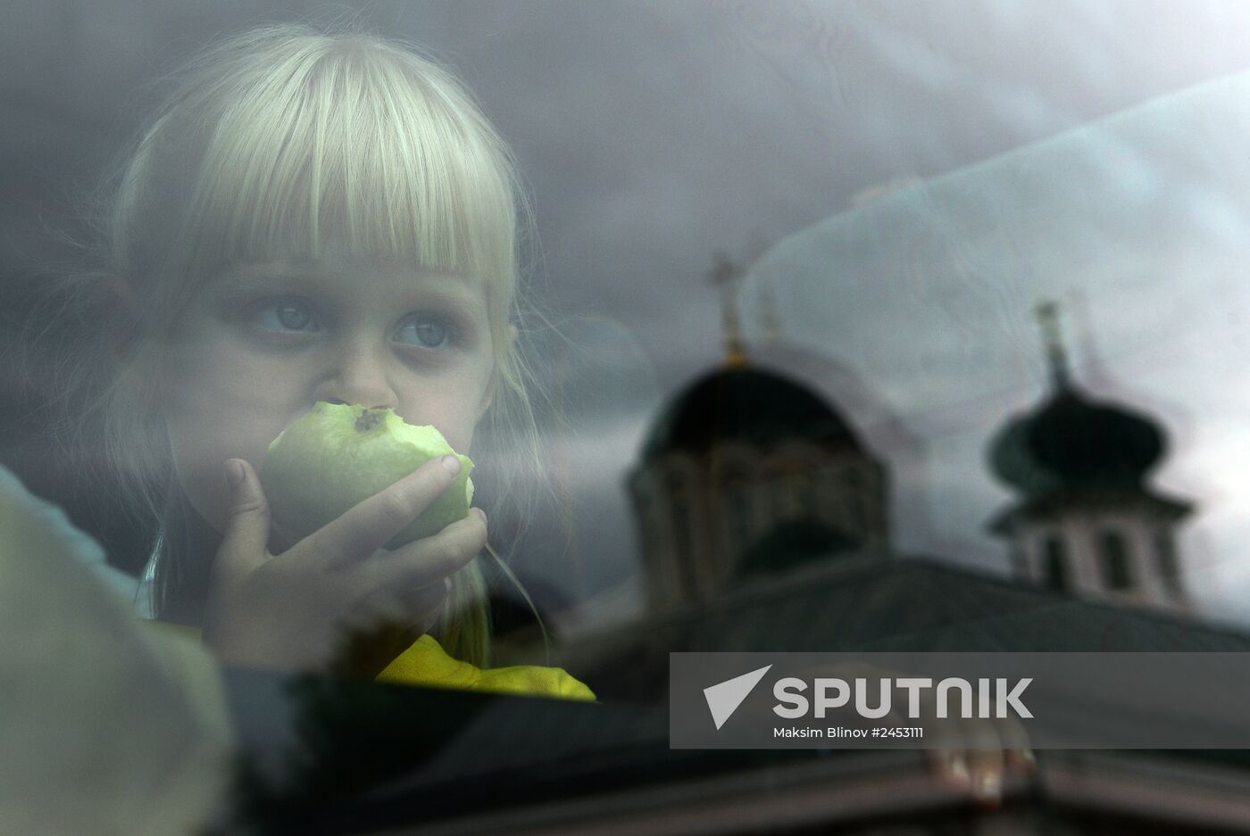 Refugees with children sent from Slavyansk to Russia