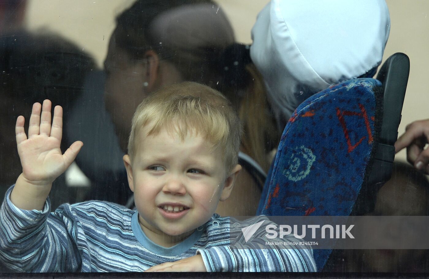 Refugees with children sent from Slavyansk to Russia