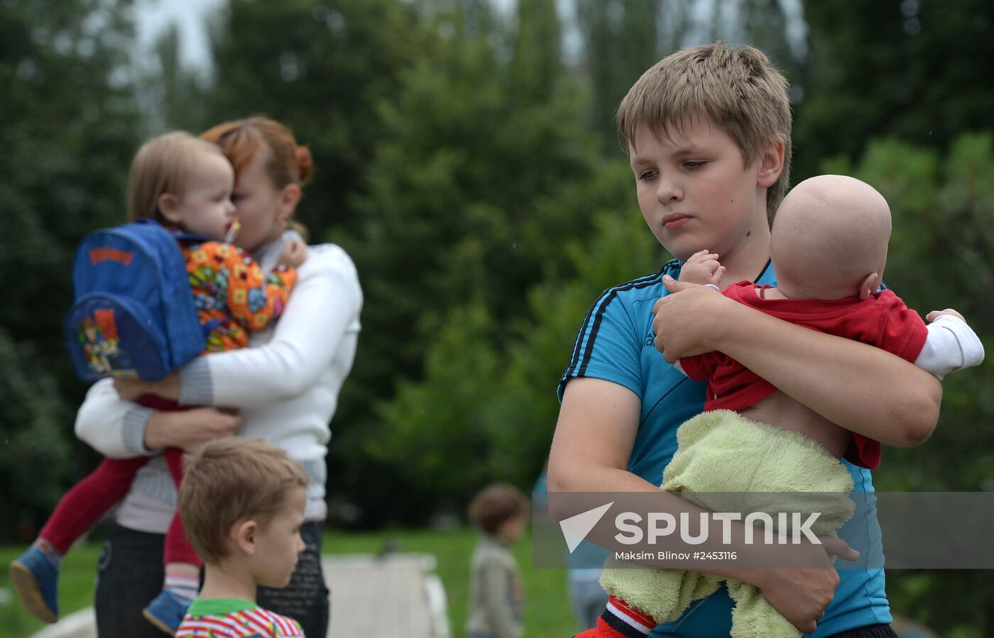 Refugees with children sent from Slavyansk to Russia