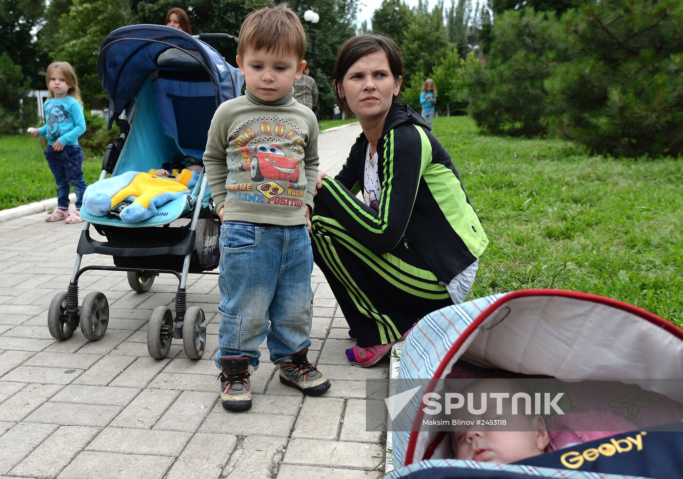 Refugees with children sent from Slavyansk to Russia