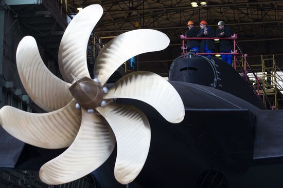Diesel and electric submarine Rostov-on-Don launched