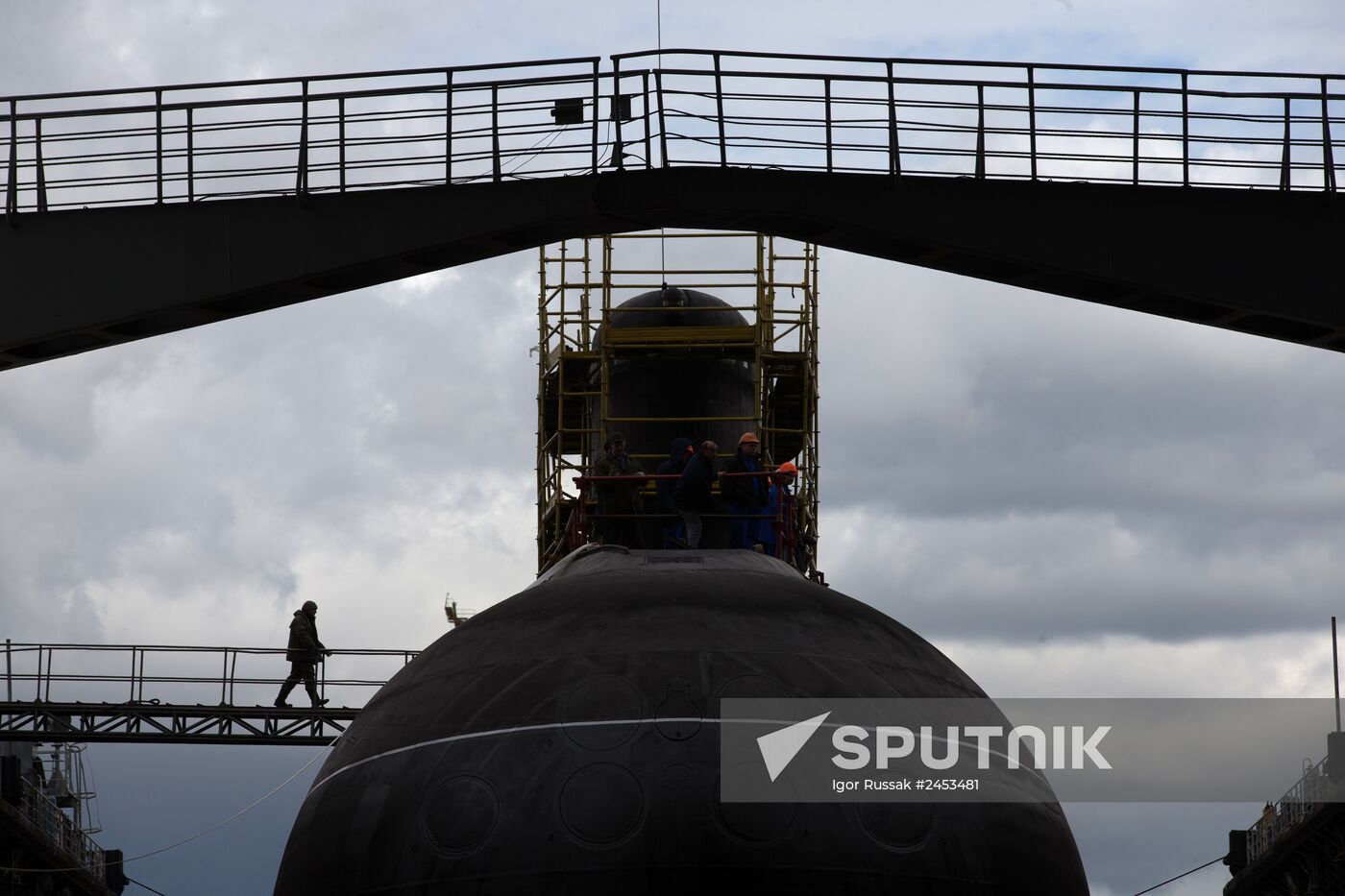 Diesel and electric submarine Rostov-on-Don launched