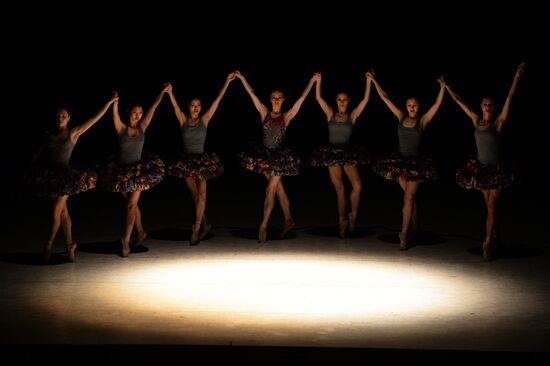 Dress rehearsal of Tsvetodelika ballet in Yekaterinburg