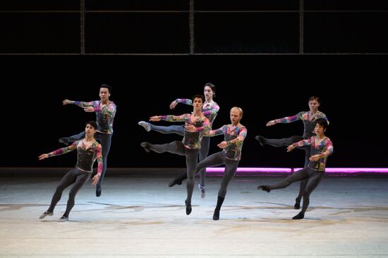 Dress rehearsal of Tsvetodelika ballet in Yekaterinburg