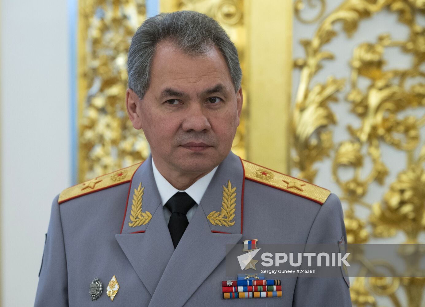 Putin holds reception for graduates of military academies