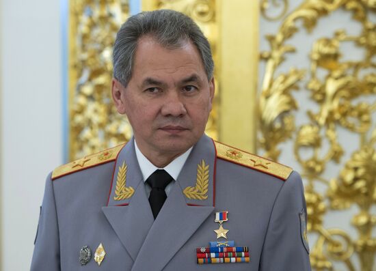 Putin holds reception for graduates of military academies