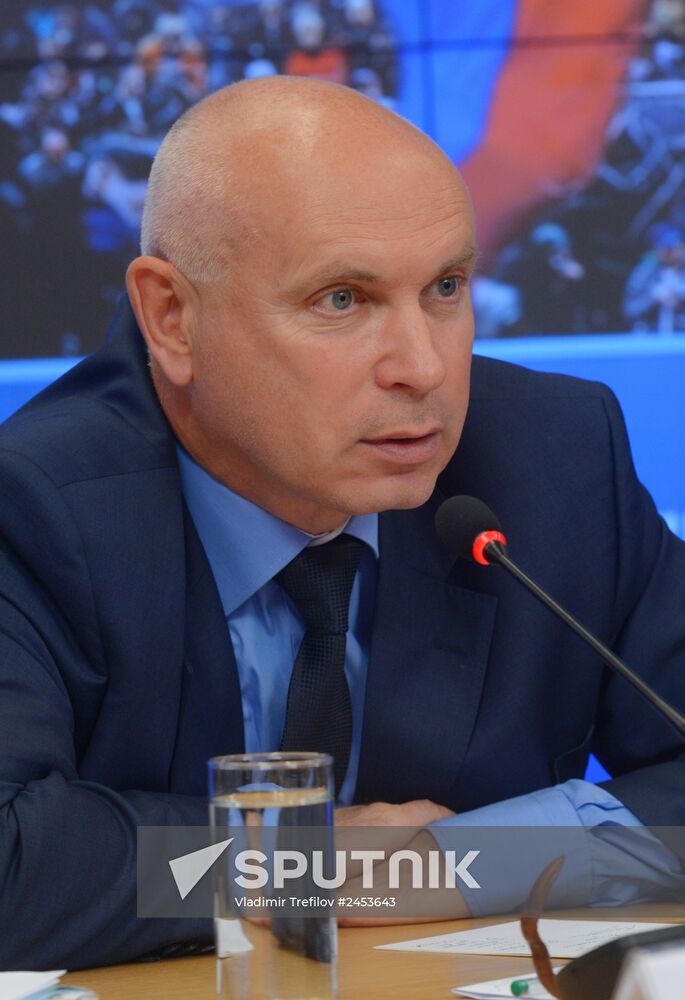 Round table on priorities for governments of Donetsk and Lugansk people's republics