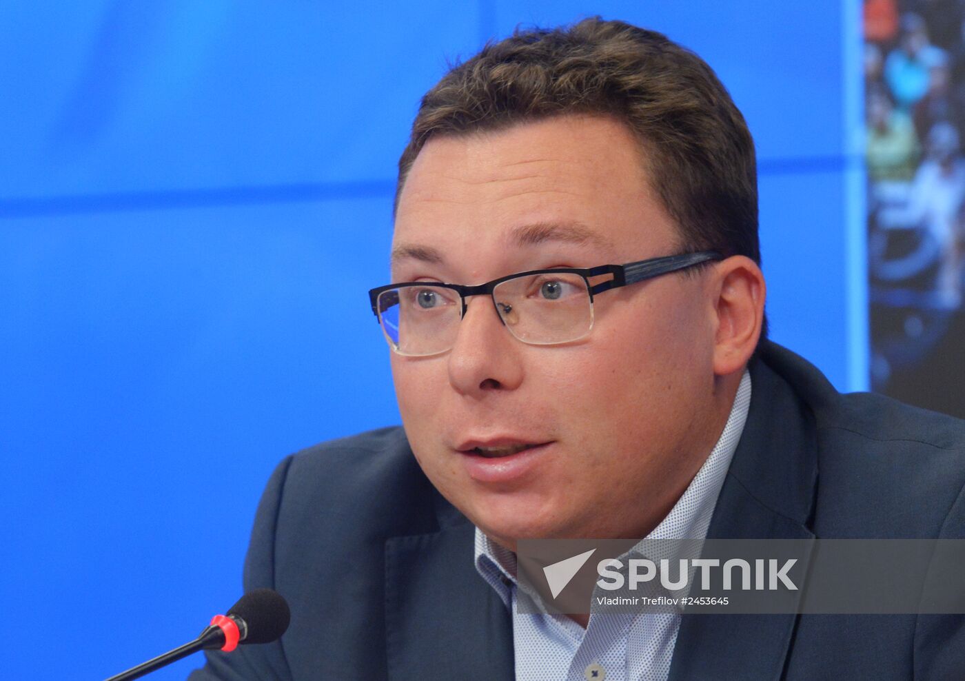 Round table on priorities for governments of Donetsk and Lugansk people's republics