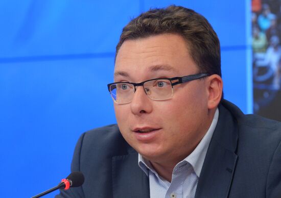 Round table on priorities for governments of Donetsk and Lugansk people's republics