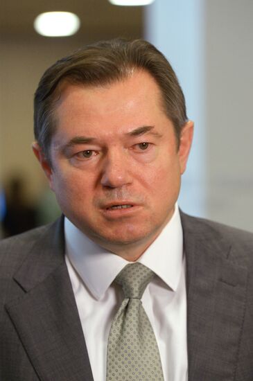 Round table on priorities for governments of Donetsk and Lugansk people's republics