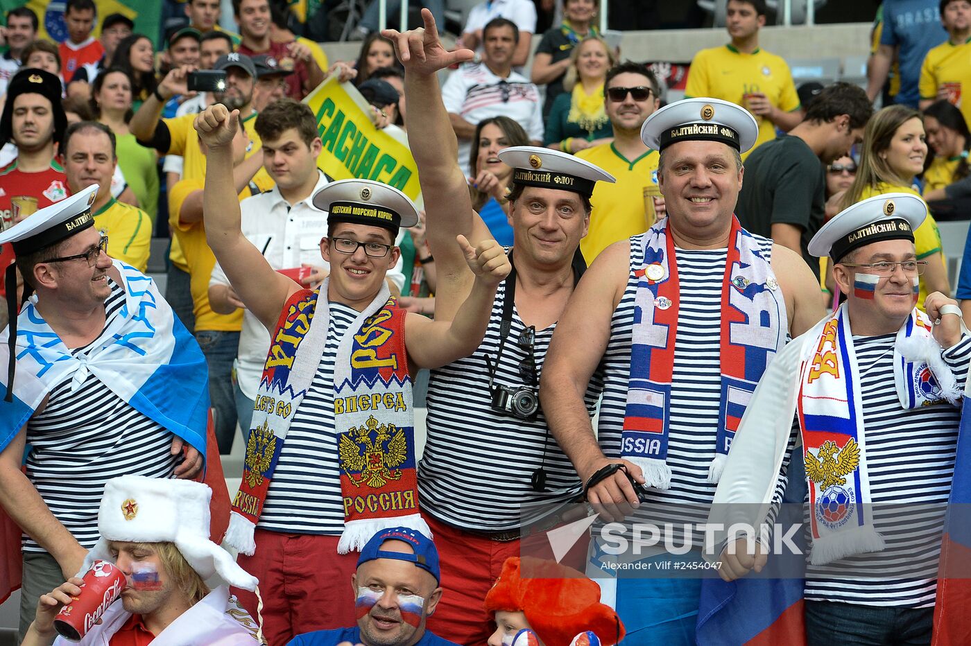 Football. 2014 FIFA World Cup. Algeria vs. Russia