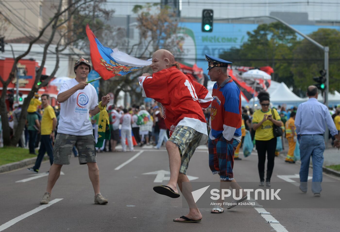Football. 2014 FIFA World Cup. Algeria vs. Russia