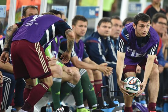 Football. 2014 FIFA World Cup. Algeria vs. Russia