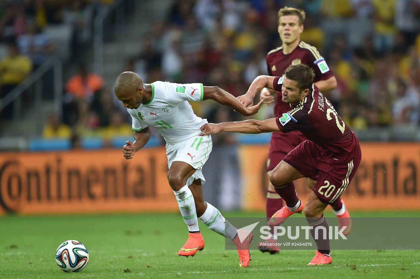 Football. 2014 FIFA World Cup. Algeria vs. Russia