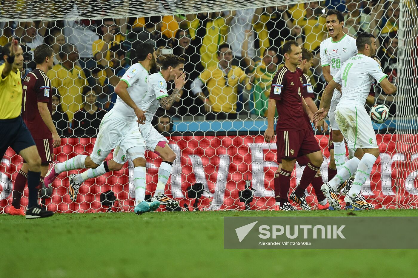 Football. 2014 FIFA World Cup. Algeria vs. Russia