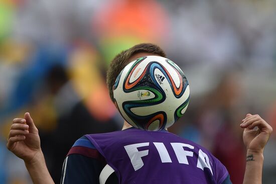Football. 2014 FIFA World Cup. Algeria vs. Russia