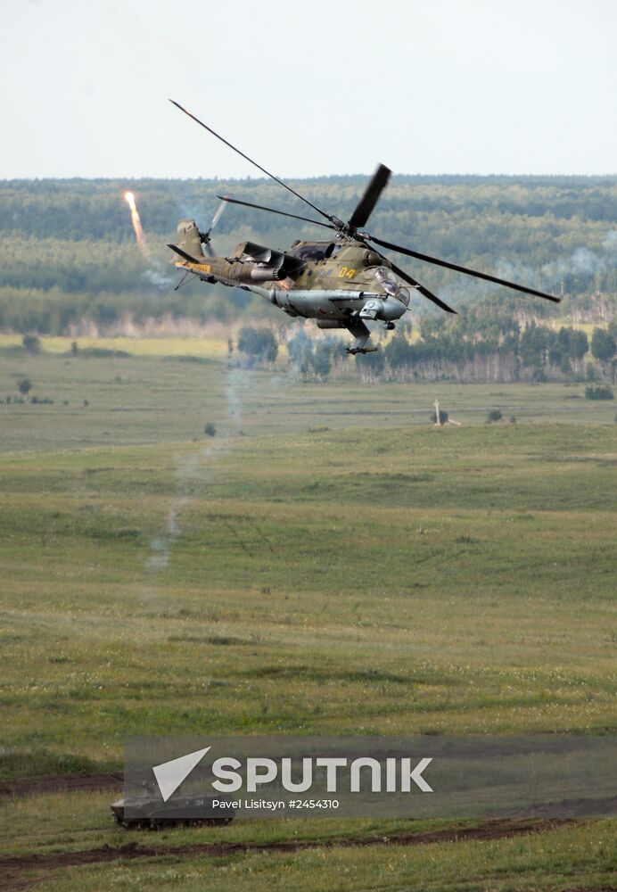 Central Military District's troops train in Chebarkul range