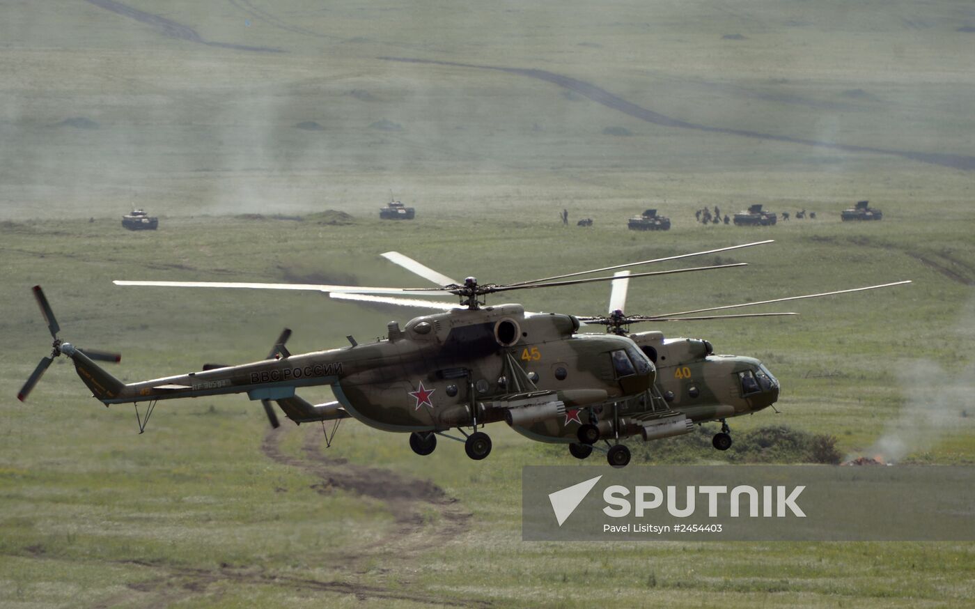Central Military District's troops train in Chebarkul range