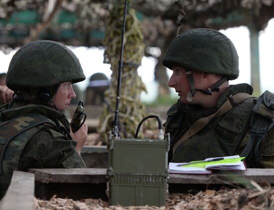 Central Military District's troops train in Chebarkul range