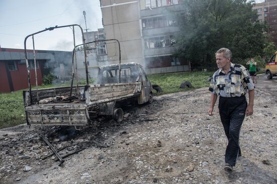 Ukrainian army shells Artyom microdistrict in Slavyansk