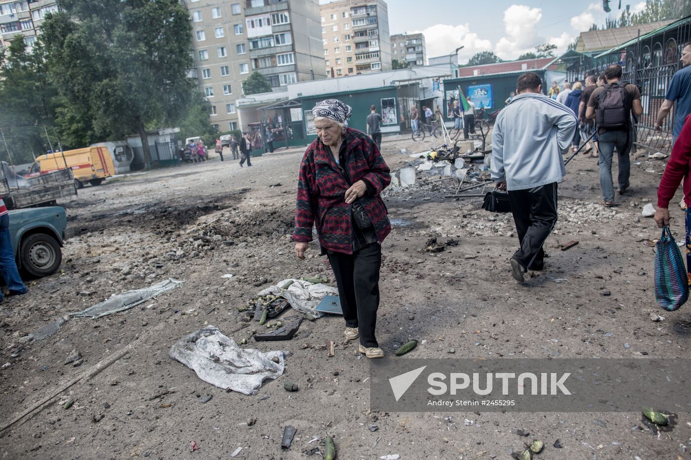 Ukrainian army shells Artyom microdistrict in Slavyansk