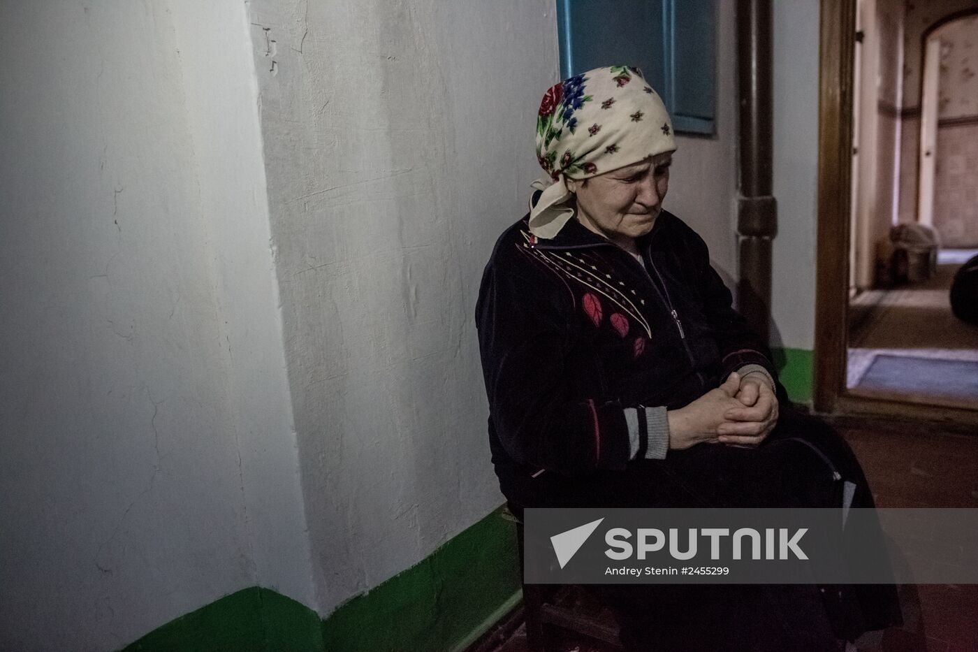 Aftermath of artillery shelling of Slavyansk's Artyom neighborhood by Ukrainian military