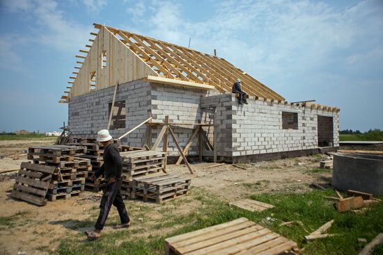 Building new houses for Amur Region flood victims