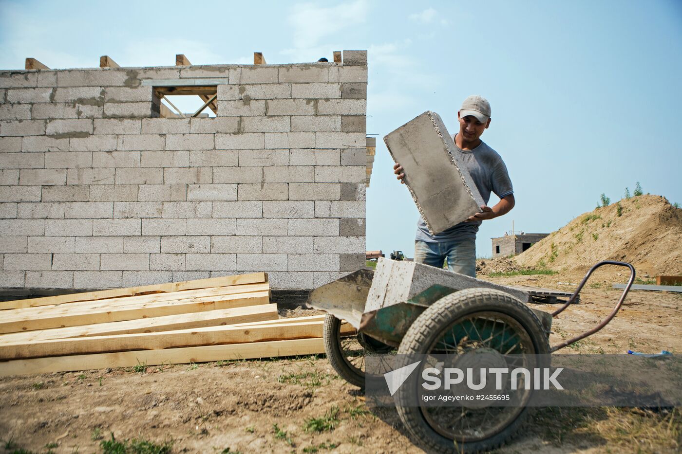 Houses built for flood victims in Amur Region