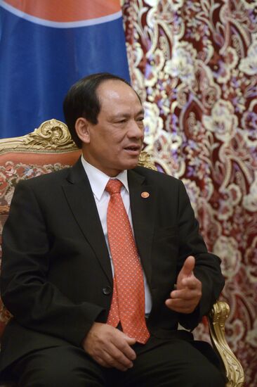 Russian Minister of Foreign Affairs Sergei Lavrov meets with ASEAN Secretary General H. E. Le Luong Minh