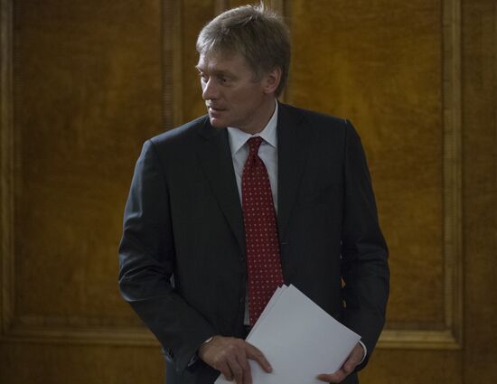 Vladimir Putin meets with Russian ambassadors