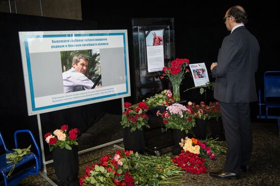 Paying last respects to TV cameraman Anatoly Klyan