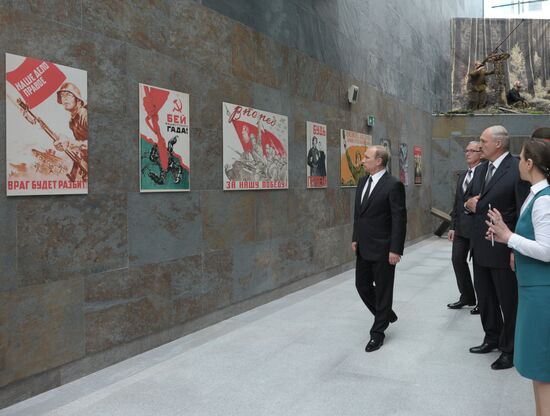 Vladimir Putin visits Belarus
