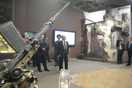 Vladimir Putin visits Belarus