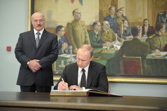 Vladimir Putin visits Belarus