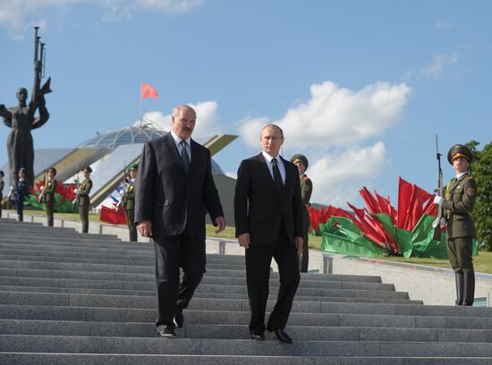 Vladimir Putin visits Belarus