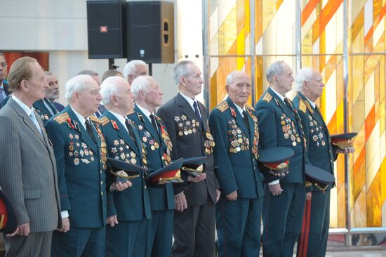 Vladimir Putin visits Belarus