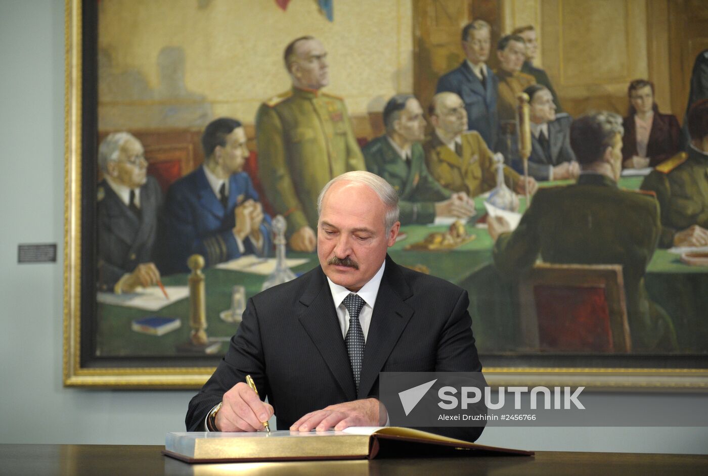 Vladimir Putin visits Belarus