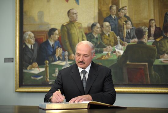Vladimir Putin visits Belarus