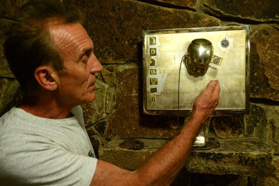 Sculptor Vladimir Voichishin of Altai Region